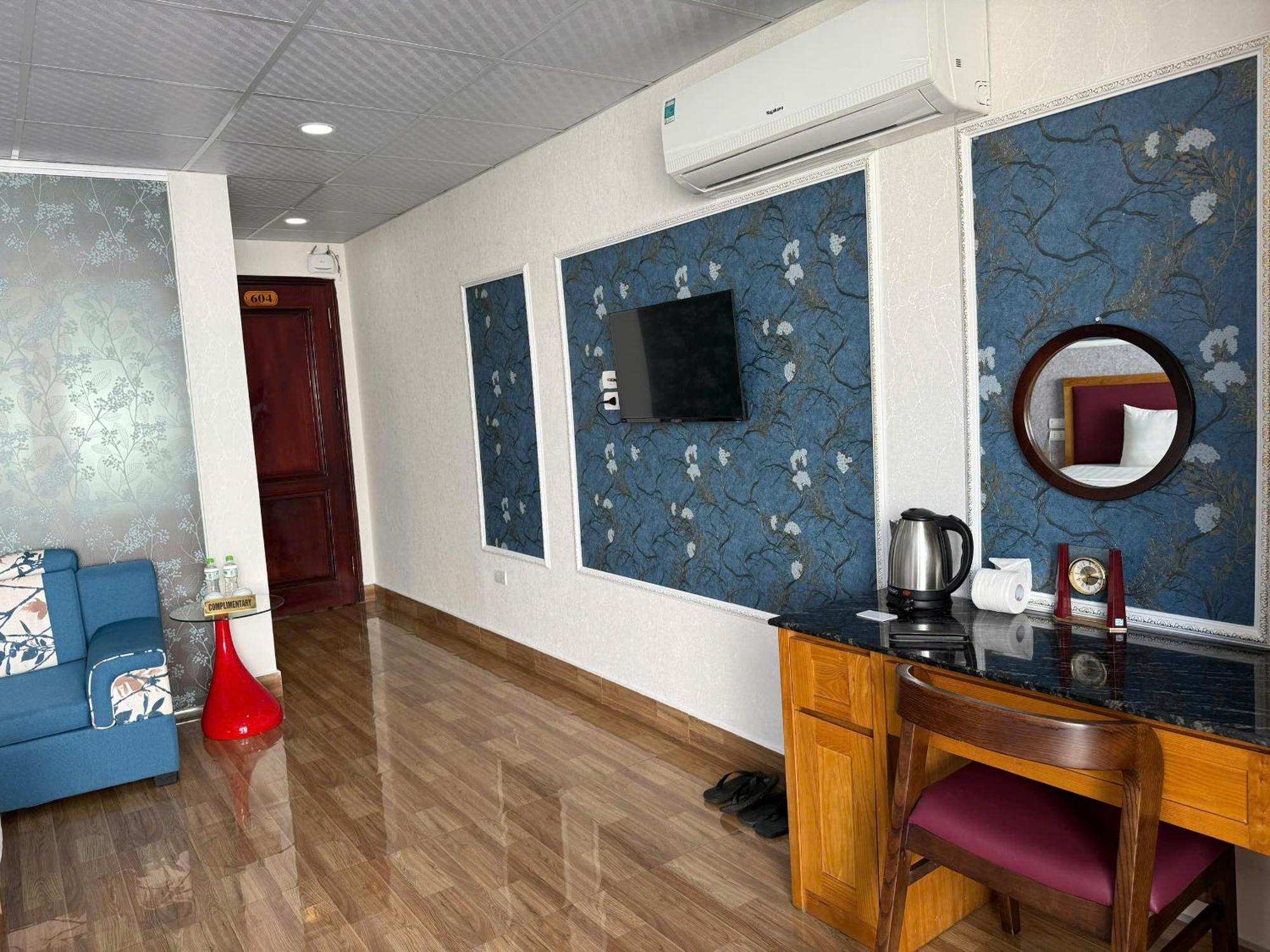 Holiday Suites Hotel & Spa Ханой Екстериор снимка